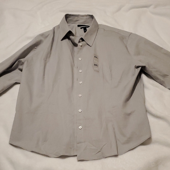 Tommy Hilfiger Men's Light Gray Button Down Shirt - Picture 1 of 7
